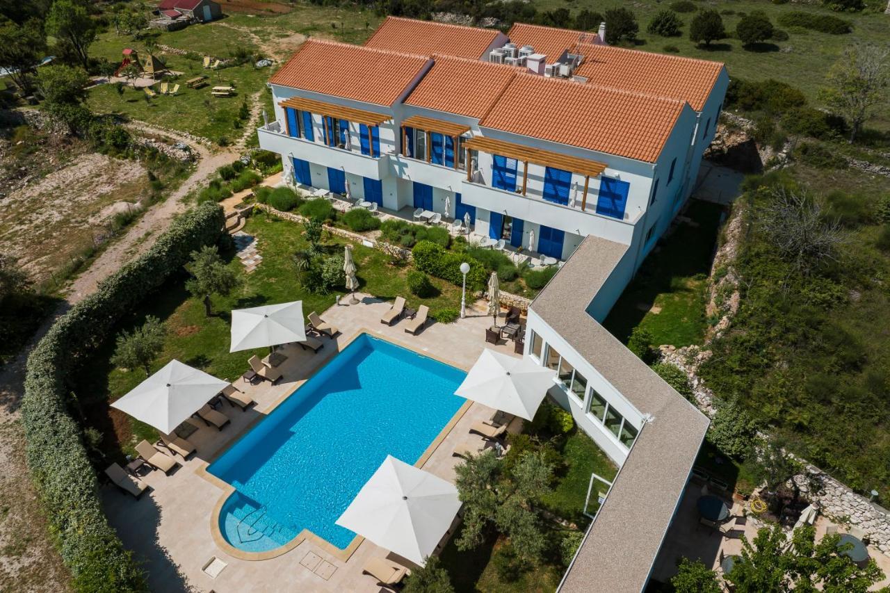 Hotel Manora Нерезине Екстериор снимка